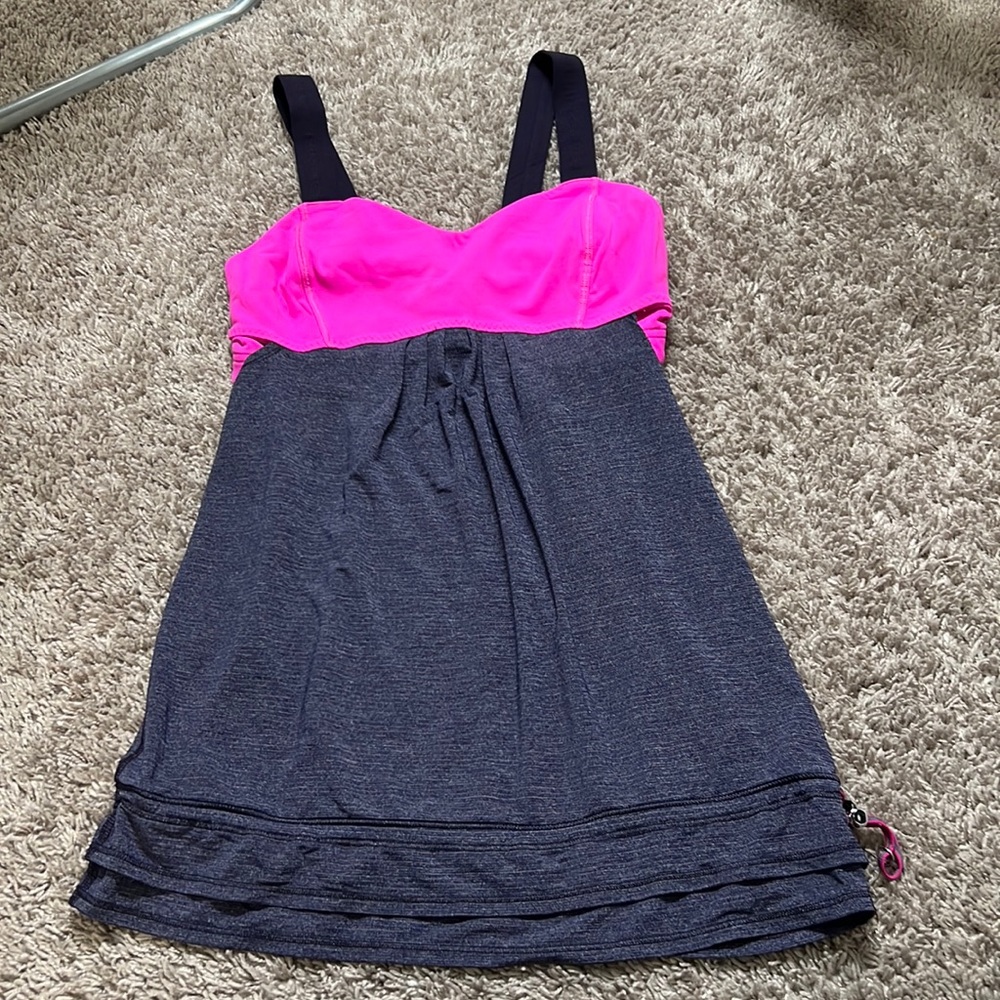 Lululemon top